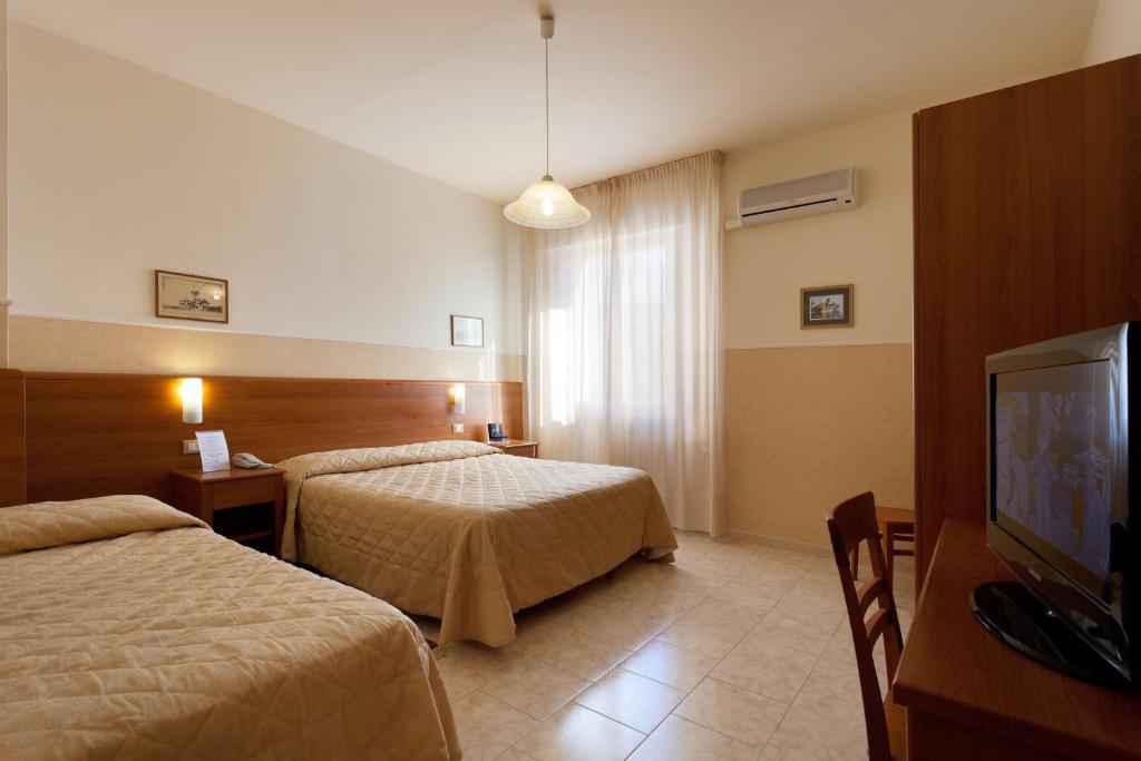 Parking Hotel Giardino Livorno Rom bilde