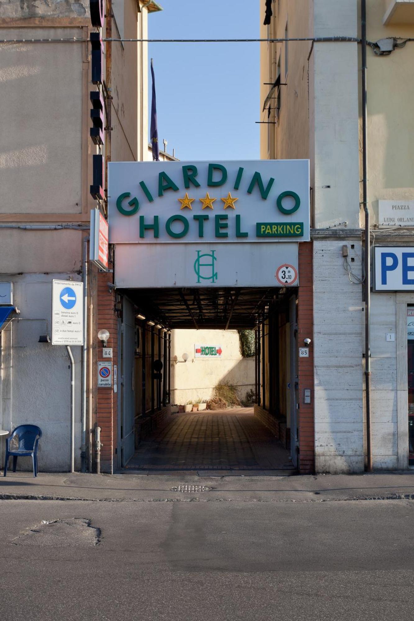 Parking Hotel Giardino Livorno Eksteriør bilde