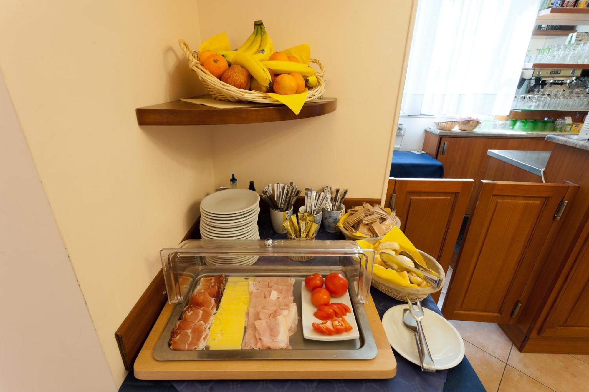 Parking Hotel Giardino Livorno Eksteriør bilde